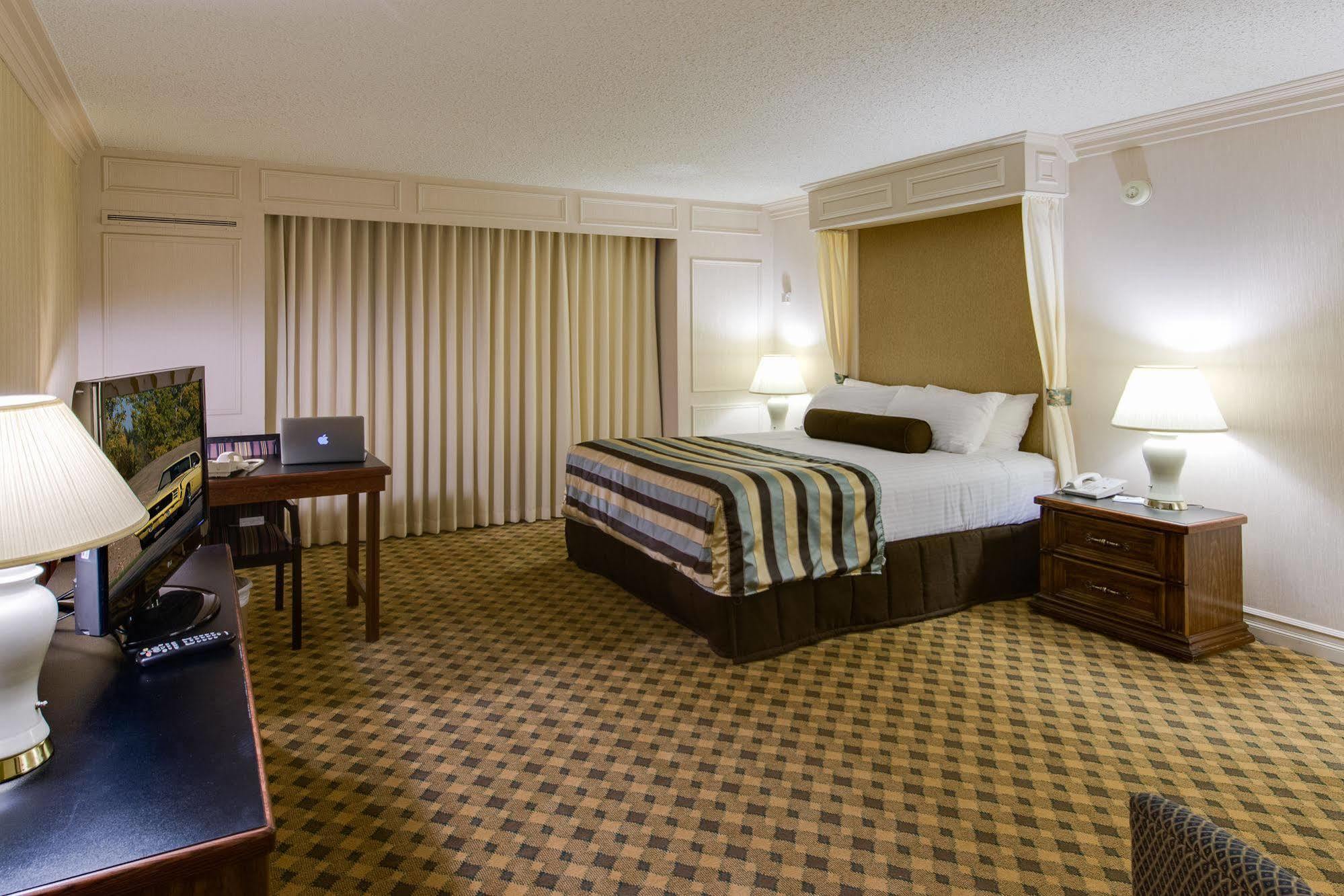 Black Knight Inn Red Deer Esterno foto